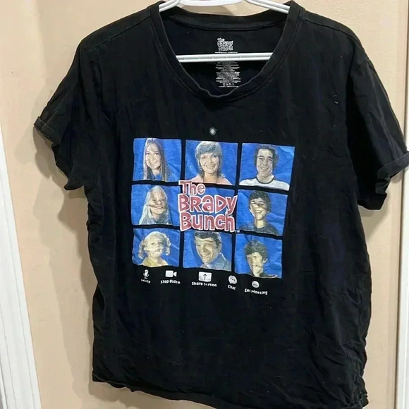 (53) The Brady Bunch  tshirt - Picture 2 of 3